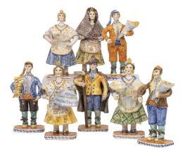 1477.  Conjunto de ocho figuras de barro policromado de huertanos y valencianas.Firmadas GM, Valencia, S. XX.