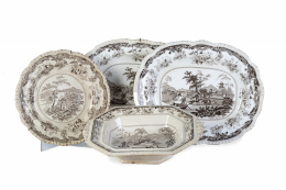 728.  Lote de cuatro piezas de loza estampada en marrón con paisajes chinescos.Minton, Inglaterra, S. XIX.