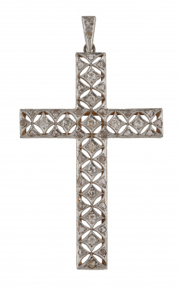 65.  Cruz colgante Art-Decó de brillantes de talla antigua y diamantes con decoración calada
