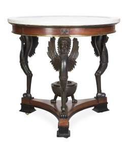 628.  Velador con tapa de mármol de estilo imperio, de madera de caoba y madera ebonizada.Trabajo sueco, pp. del S. XIX.