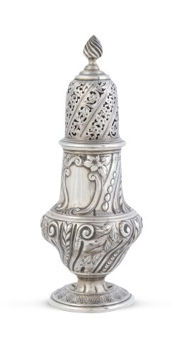 1208.  Sugar caster de plata. Con marcas "TBJH". Londres, Inglaterra, 1883.