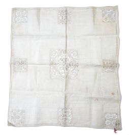 1024.  Lienzo con incrustaciones de imitación española de Venecia.S. XVI.