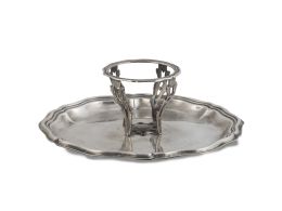 1062.  Mancerina fernandina de plata en su color. Con marcas y burilada.Josep Martí, Barcelona, h. 1810.