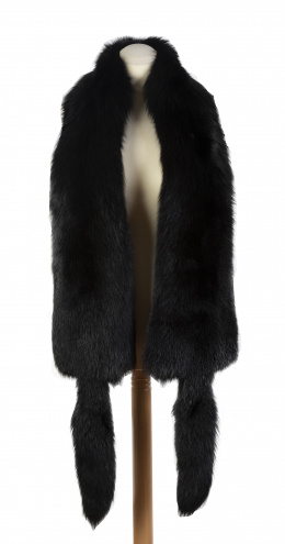 469.  Estola vintage de piel de zorro en negro