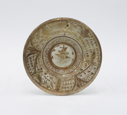 1371.  Plato de cerámica esmaltada en reflejo dorado.Manises o cataluña, S. XVI.