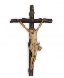 1180.  Cristo crucificado en madera tallada y policromada. Escuela Sevillana S. XVIII.