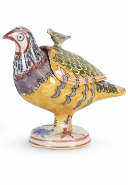 1124.  Salsera o compotera en forma de perdiz de cerámica esmaltadaManises, S. XIX.