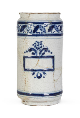 691.  Bote de farmacia de cerámica esmaltada en azul y blanco con
