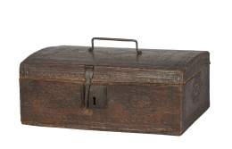 1142.  Caja de piel grabada con alma de madera y asa en la tapa.Francia, S. XVII.
