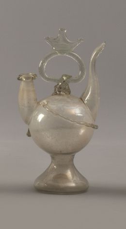 646.  Botijo o cantir de vidrio transparente.Cataluña o Mallorca, S. XVIII.