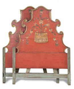 1105.  Pareja de cabeceros Carlos IV de madera policromada y dorada con cesto de flores.Olot, finales del S. XVIII.