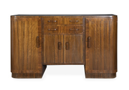 1327.  Aparador Art Decó de madera.h. 1920-1939.