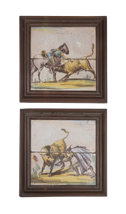 657.  Pareja de azulejos de cerámica esmaltada con escenas taurinas.España, S. XIX.
