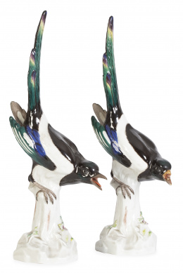 642.  Pareja de urracas de porcelana esmaltada.Meissen (1818-1860).