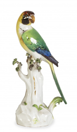 639.  Pájaro verde y amarillo de porcelana esmaltada y dorada. Marcado.Meissen (1860-1924).