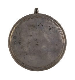 1135.  Sello de lacre con el escudo de Fernando VI en caja de plata. Con marcas.Lorenzo González Morano, Madrid Corte 1747.