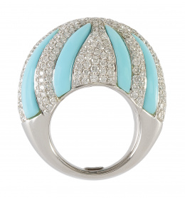 399.  Gran sortija bombée de turquesas y bandas de pavé de brillantes en bandas alteranas de diseño orgánico