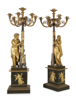 1216.  Pareja de candelabros Imperio de siete brazos de luz, de bronce patinado y bronce dorado.Atribuidos a Pierre-Philippe Thomire (1751-1843).Francia, pp. del S. XIX.