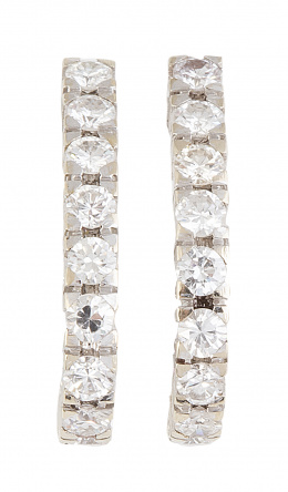 379.  Pendientes medias criollas de brillantes