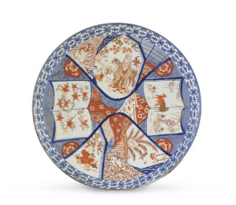 1273.  Plato de porcelana esmaltada Imari.Japón, periodo Meiji, mediados del S. XIX.