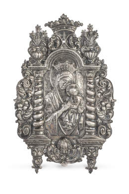 1260.  Virgen del Perpetuo Socorro.Retablillo de plata repujada. Firmada G. Medina.España, S. XX.