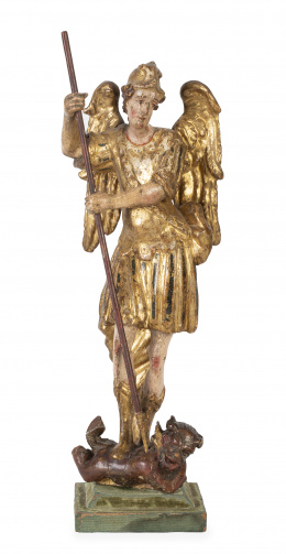 690.  San Miguel aplastando al demonio.
Escultura de madera tall