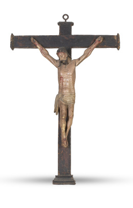 1252.  Cristo crucificado de madera tallada y policromada.
S. XVI