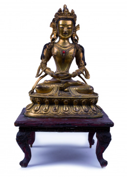 481.  Gran Buda en bronce sobre base de madera 