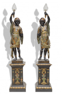 526.  “Blackamoors” de madera tallada, estucada, policromada y dorada.Trabajo veneciano, h. 1900..