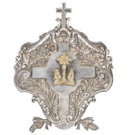 1055.  Portapaz de plata y plata vermeille y metal.h. 1800.