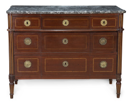 1334.  Cómoda Luis XVI de madera de caoba de Cuba con marquetería de limoncillo y tapa de mármol gris veteado.La Rochelle, Francia ffs. del S. XVIII