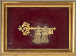 1185.  Llave de bronce dorado de Gentilhombre de Alfonso XIII (1886-1931).