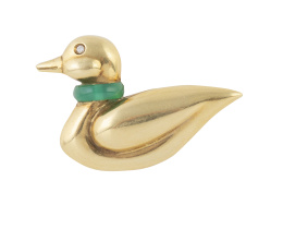 195.  Broche con diseño de pato en oro con collar de ágata verde 
