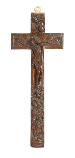 521.  Cruz-relicario de madera de boj tallada.España, S. XIX.
