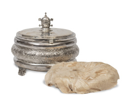 1159.  Reliquia del solideo usado por Pio X (1903-1914).Roma.