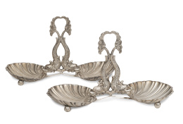 735.  Pareja de almendreros de plata. Con marcas.S. XX.