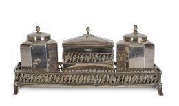 1109.  Escribanía de plata en su color de forma rectangular.España, S. XIX.