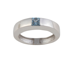 335.  Sortija con topacio azul central cuadrangular