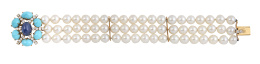 421.  Brazalete de tres hilos de perla cultivadas, con cierre flo