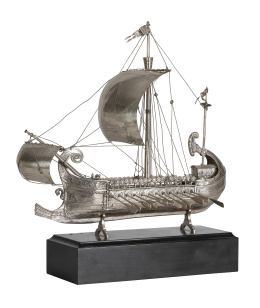 589.  Barco de vela de plataS. XX.