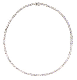 261.  Collar rivière de brillantes compuesto por noventa y seis brillantes de igual tamaño, engastados en garras articuladas