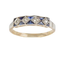 94.  Sortija Art-Decó con cuatro diamantes y zafiros talla triangular