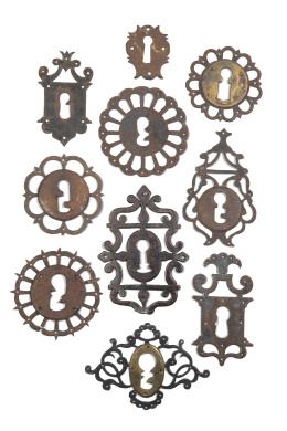 652.  Lote de diez bocallaves de hierro con diferentes formas.España. S. XVII - XVIII.