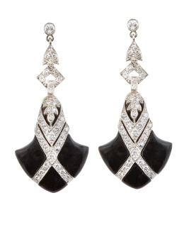 407.  Pendientes largos de ónix y brillantes estilo Art-Decó 