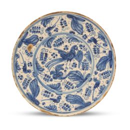 575.  Salvilla de cerámica esmaltada en azul y blanco con pajaritoTeruel, S. XVIII.