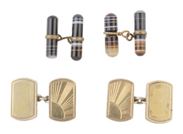 326.  Lote de dos pares de gemelos de pp. S. XX de metal dorado, unos cilindros de ágata  bandeada, y otros en plata vermeill