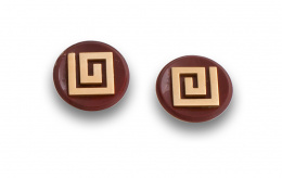 677.  Pendientes PIERRE CARDIN en forma de botón con ágata y oro de 18K.