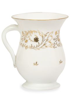 1157.  Jarrita de opalina blanca con decoración de flores en dorado.La Granja, periodo historicista, (1833 - finales del S. XIX).