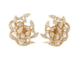 169.  Pendientes de brillantes con diseño de hojas de brillantes en guirnaldas asimétricas