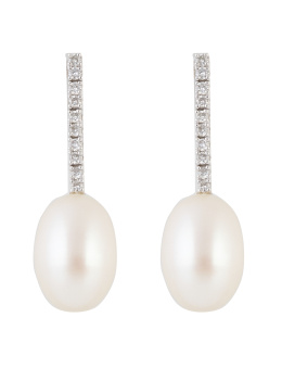 222.  Pendientes largos con perlas ovoides colgantes de línea rivière de brillantes